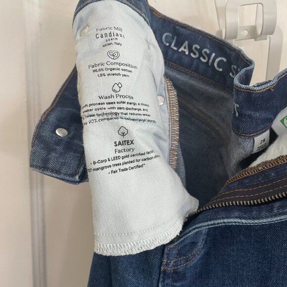 J. Crew High-Rise '90s Classic Straight Jean in Rinse Wash | Size 28 - Picture 9 of 9